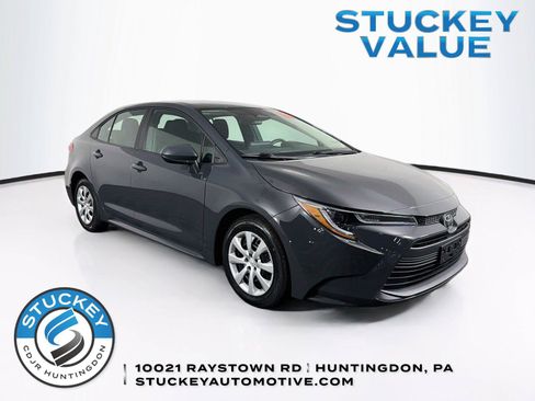 Used 2024 Toyota Corolla LE FWD image 1
