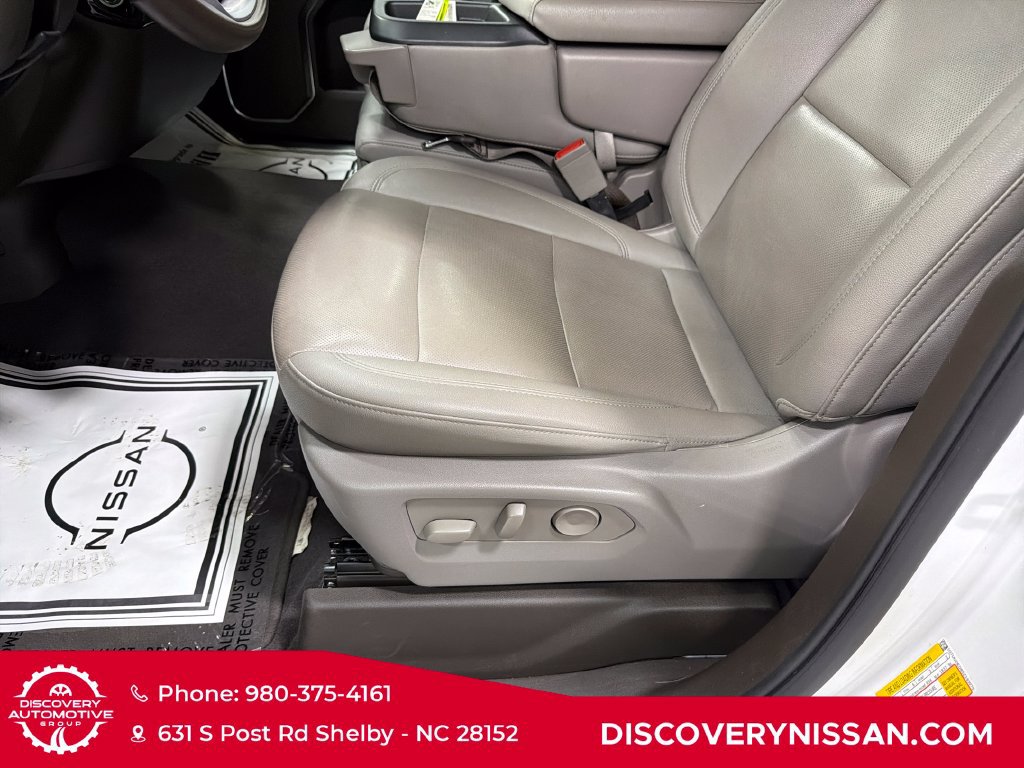 Used 2025 GMC Sierra 1500 SLT AWD/4WD image 13