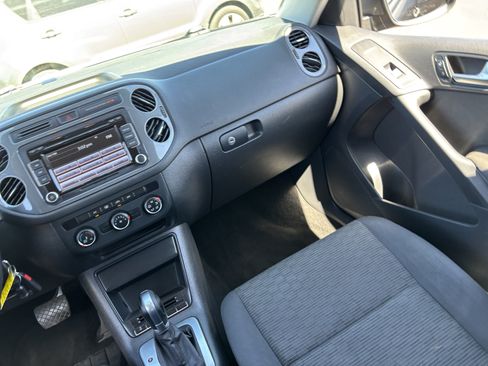 Used 2015 Volkswagen Tiguan S FWD image 14