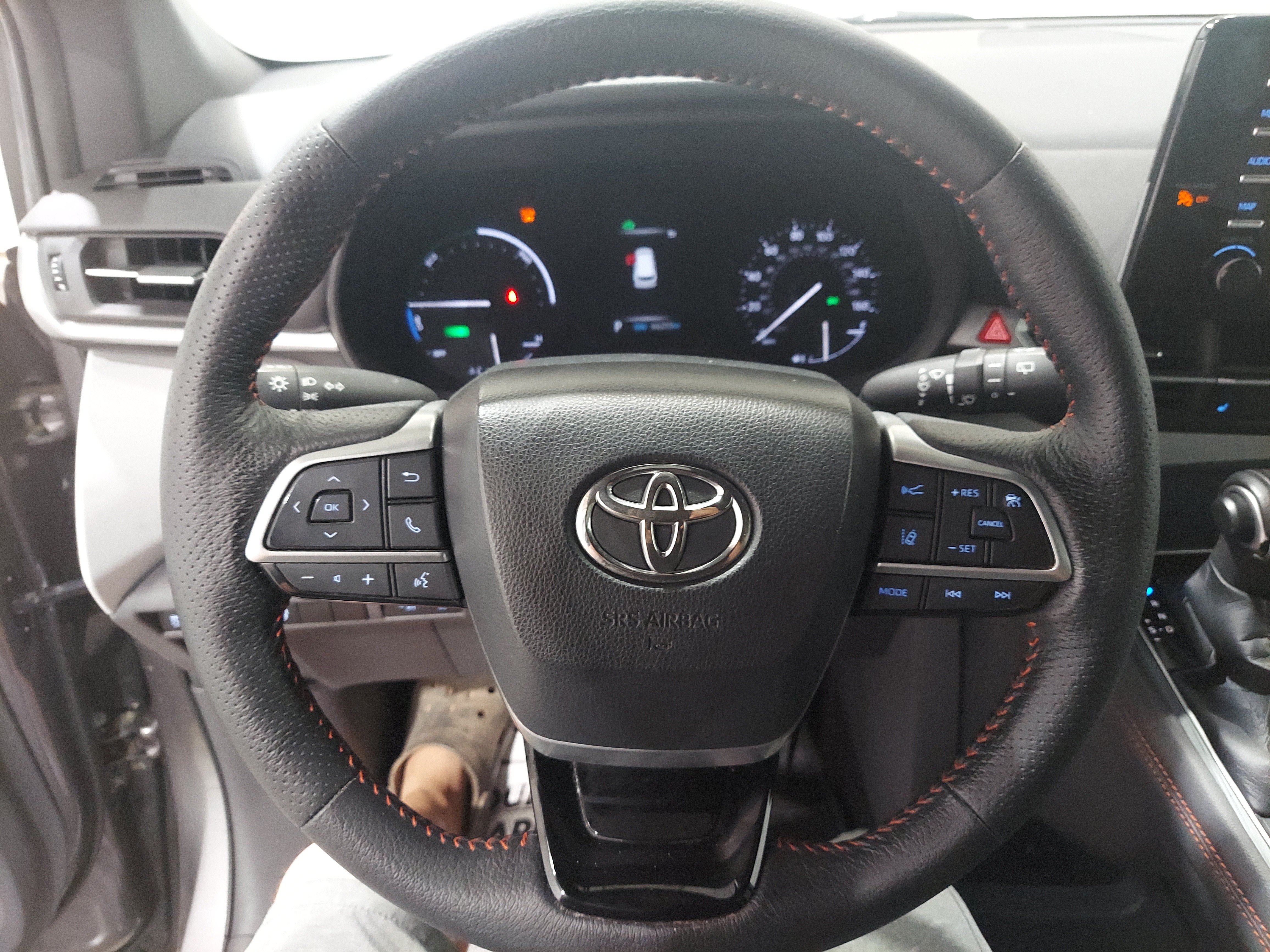 Used 2021 Toyota Sienna XSE FWD image 7