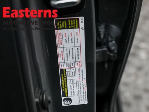 Used 2023 Nissan Armada SL w/ Captain's Chairs Package image 39