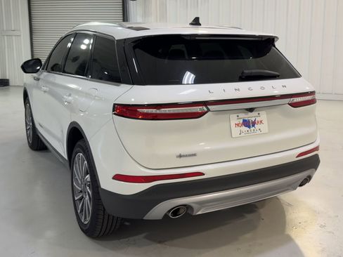 Used 2024 Lincoln Corsair Reserve image 8