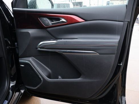 Certified 2024 Chevrolet Traverse RS image 10