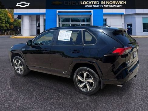 Used 2021 Toyota RAV4 SE w/ Weather & Moonroof Package AWD/4WD image 7