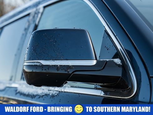 Used 2019 Cadillac Escalade ESV Luxury image 15