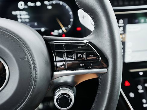 Used 2023 Maserati Grecale GT image 45