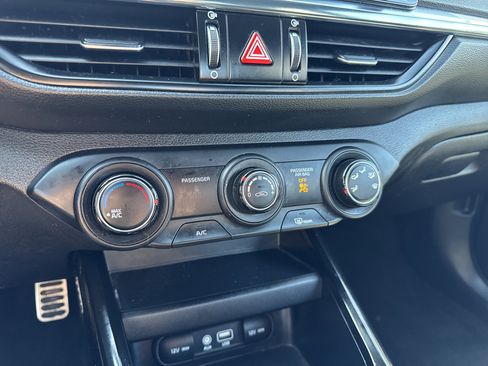 Used 2020 Kia Forte GT-Line FWD image 23