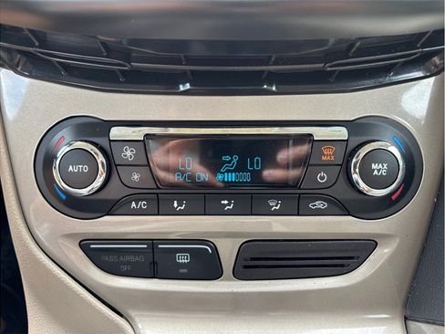 Used 2012 Ford Focus SEL FWD image 23