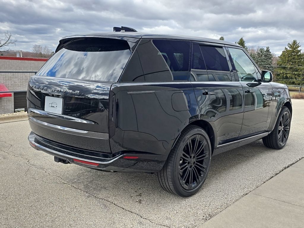 Certified 2026 Land Rover Range Rover SE AWD/4WD image 5