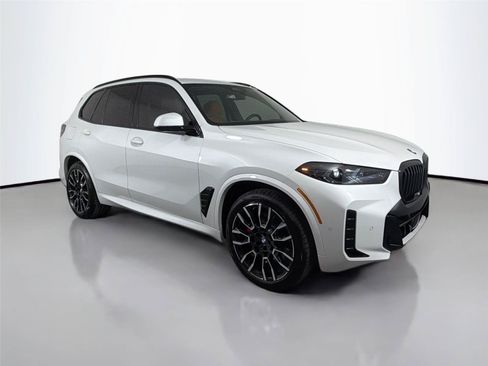 New 2026 BMW X5 xDrive40i w/ M Sport Package AWD/4WD image 3