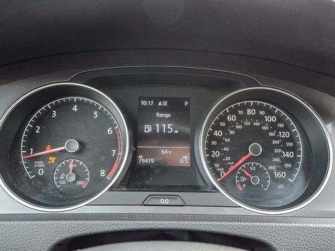 Used 2017 Volkswagen Golf Alltrack S image 27