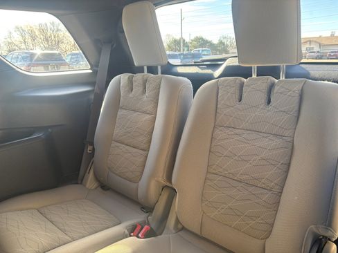 Used 2015 Ford Explorer 4WD image 12