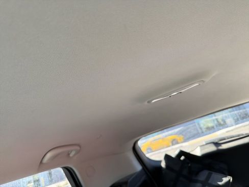 Used 2022 Chevrolet TrailBlazer LT w/ Convenience Package image 21