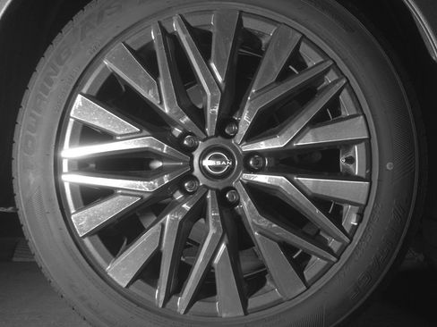 Used 2025 Nissan Altima 2.5 SV image 15