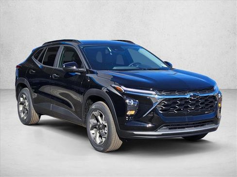 New 2026 Chevrolet Trax LT w/ Driver Confidence Package image 7