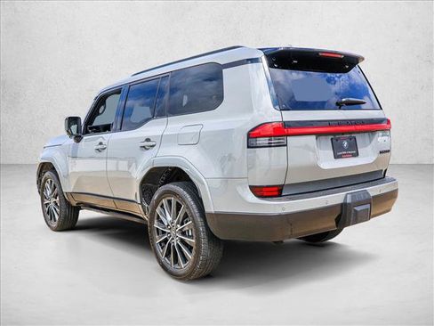 Used 2024 Lexus GX 550 w/ Accessory Package (Z1) AWD/4WD image 7