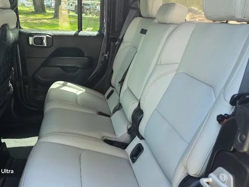 Used 2021 Jeep Gladiator Mojave AWD/4WD image 22
