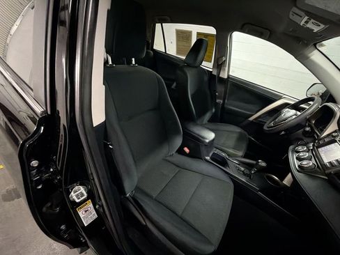 Used 2015 Toyota RAV4 LE image 24