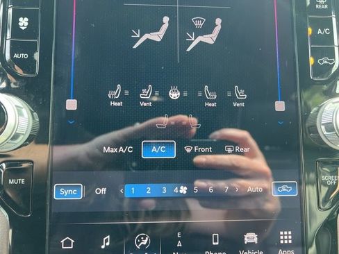 Used 2025 RAM 1500 Laramie image 26