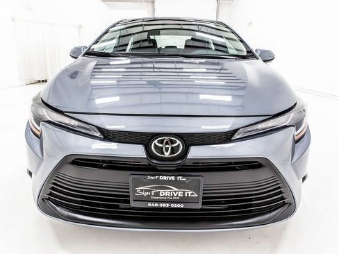 Used 2024 Toyota Corolla LE FWD image 10
