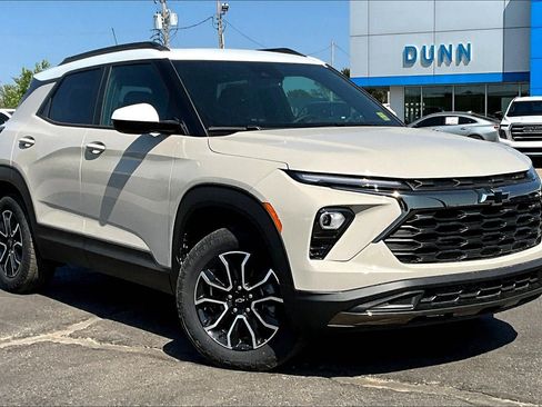 New 2026 Chevrolet TrailBlazer ACTIV w/ Convenience Package AWD/4WD image 2