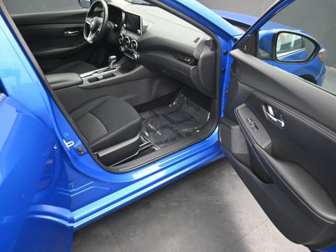 Certified 2022 Nissan Sentra SV image 11