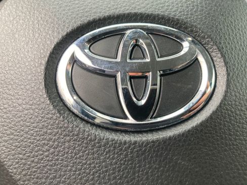 Used 2023 Toyota Corolla Cross L AWD/4WD image 26