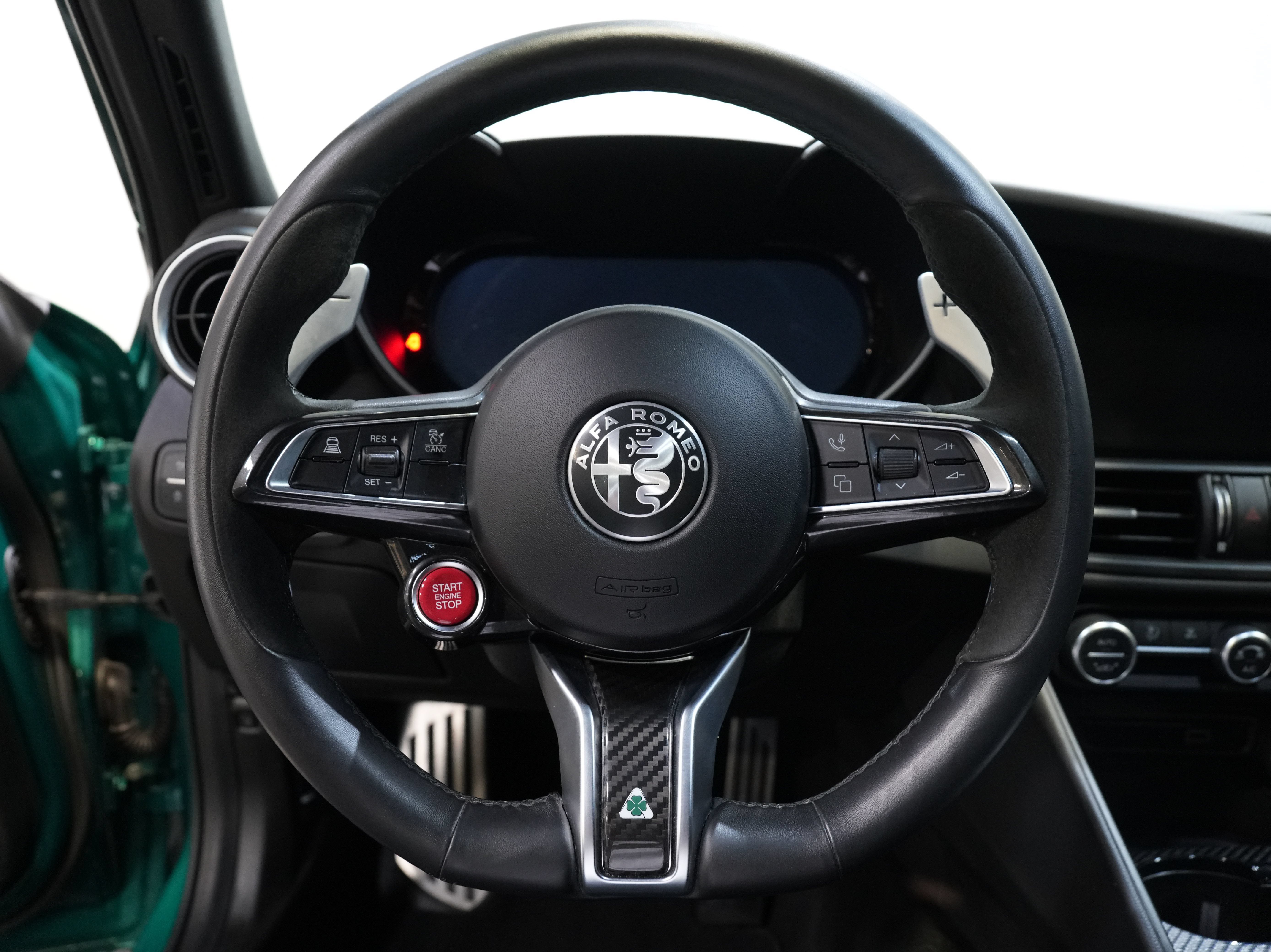Used 2024 Alfa Romeo Giulia Quadrifoglio RWD image 41