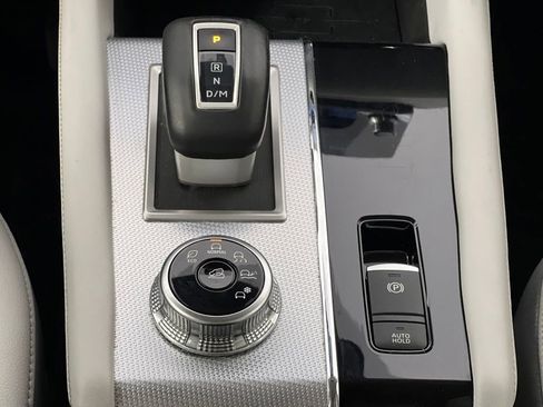 Used 2024 Mitsubishi Outlander SEL image 13