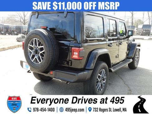 New 2025 Jeep Wrangler Unlimited Sahara w/ Technology Group AWD/4WD image 5