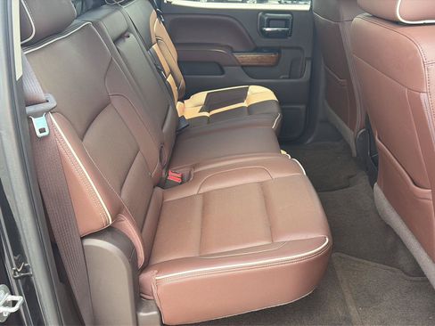 Used 2016 Chevrolet Silverado 1500 High Country w/ High Country Premium Package AWD/4WD image 17