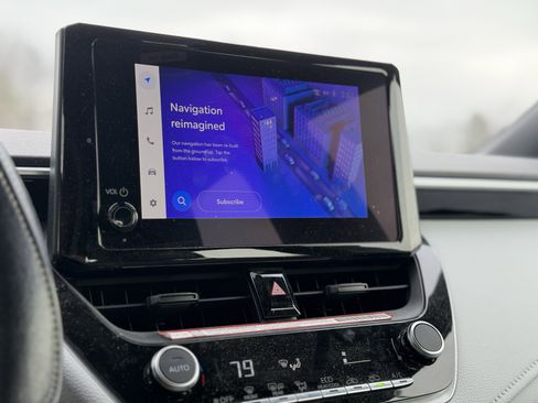 Used 2025 Toyota Corolla SE image 22