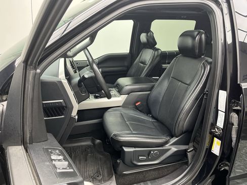 Used 2018 Ford F150 Lariat w/ Equipment Group 502A Luxury image 12