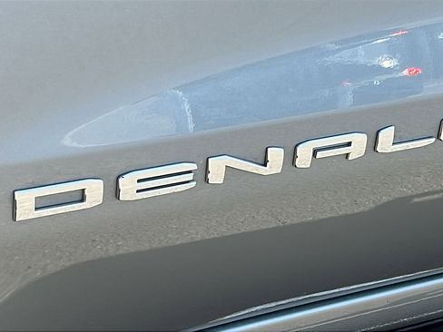 Used 2025 GMC Sierra 1500 Denali AWD/4WD image 13