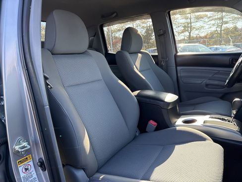 Used 2015 Toyota Tacoma 4x4 Double Cab image 17