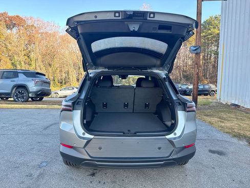 New 2026 Chevrolet Equinox EV LT image 34