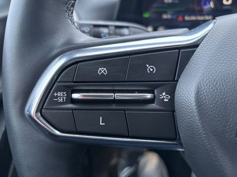 Used 2025 Chevrolet Equinox LT image 18