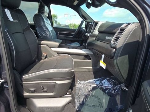 New 2026 RAM 2500 Laramie AWD/4WD image 36