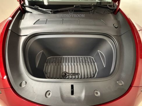 Used 2023 Tesla Model Y Long Range image 10