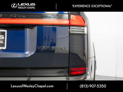 Used 2025 Lexus GX 550 w/ Accessory Package (Z1) image 8