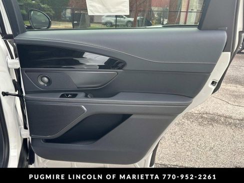 New 2025 Lincoln Nautilus Premier w/ Equipment Group 102A image 16
