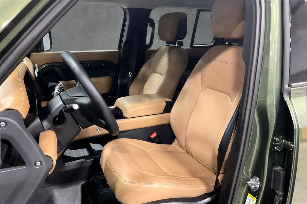 Used 2026 Land Rover Defender 130 S AWD/4WD image 22