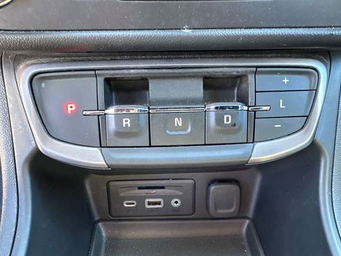 Certified 2023 GMC Terrain AT4 image 31