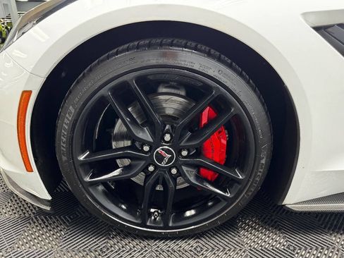 Used 2016 Chevrolet Corvette Stingray Z51 w/ 2LT Preferred Equipment Group image 21