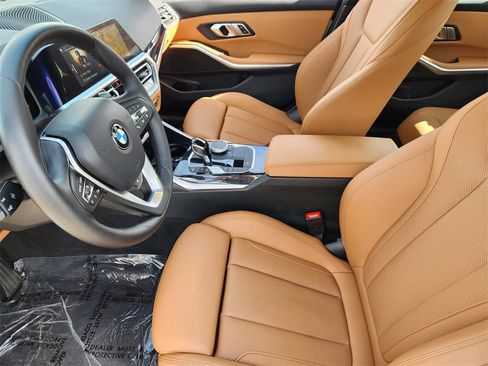Used 2022 BMW 330i xDrive Sedan w/ Premium Package image 15