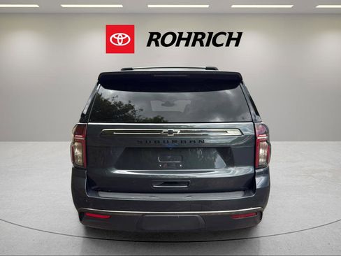 Used 2022 Chevrolet Suburban Z71 w/ Luxury Package AWD/4WD image 7