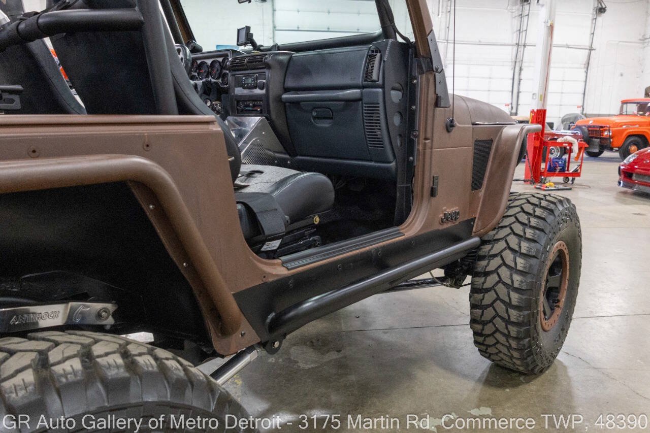 Used 1998 Jeep Wrangler SE AWD/4WD image 21