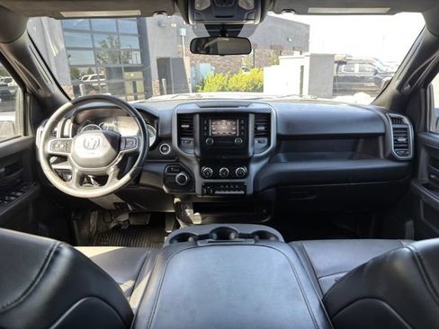 Used 2024 RAM 3500 Tradesman w/ Chrome Appearance Group AWD/4WD image 10