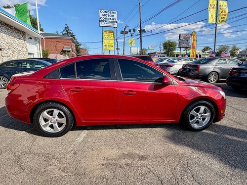 Used 2014 Chevrolet Cruze LT FWD image 2
