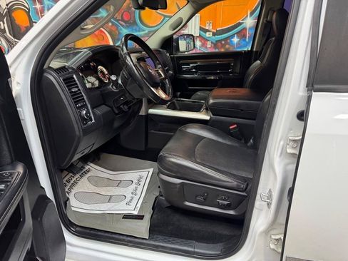 Used 2016 RAM 1500 Laramie w/ Convenience Group AWD/4WD image 9